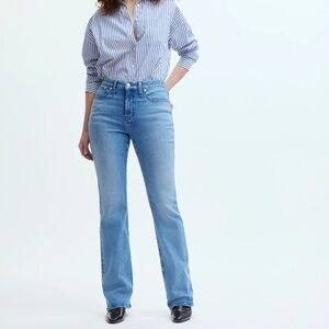 NWT Curvy Kick Out Full-Length Jeans in Merrigan Wash Size 29